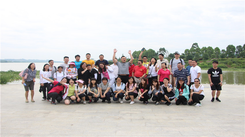 廣東利通置業(yè)投資有限公司增江畫(huà)廊踏青活動(dòng)