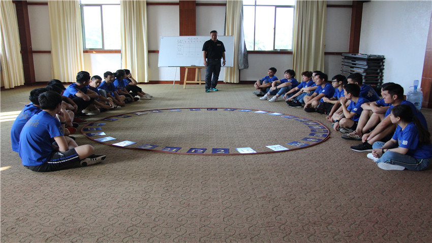 廣州市唯登公司于金水臺(tái)溫泉度假村舉辦體驗(yàn)式拓展培訓(xùn)活動(dòng)