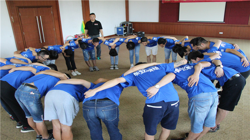 廣州市唯登公司于金水臺(tái)溫泉度假村舉辦體驗(yàn)式拓展培訓(xùn)活動(dòng)