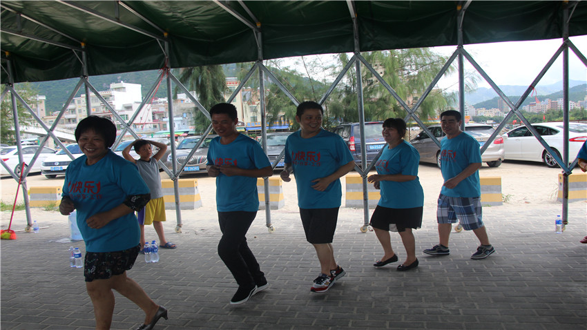 惠州市思賢實業(yè)有限公司在巽寮灣海公園拓展基地舉辦拓展培訓(xùn)活動