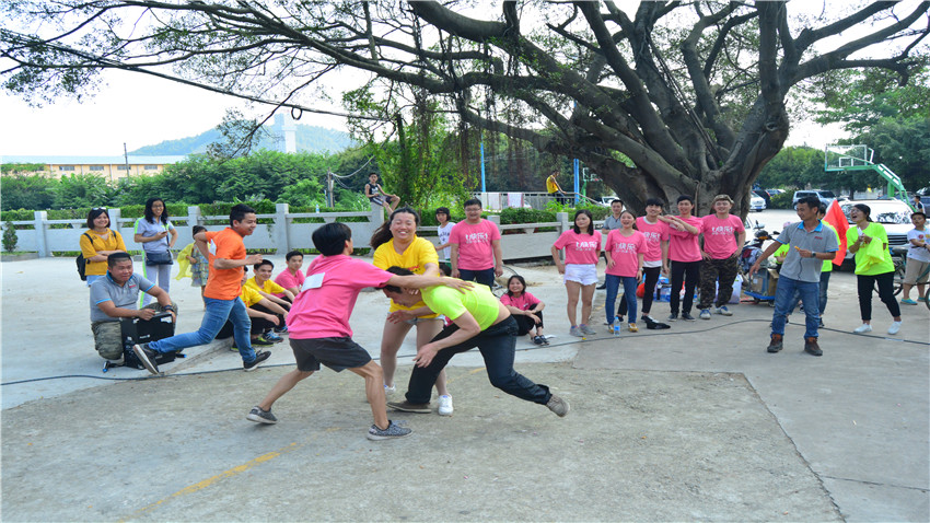 廣州泰康人壽天龍八部舉辦古鎮(zhèn)奔跑拓展活動(dòng)