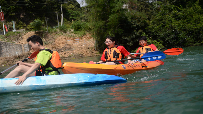 東莞中電熊貓科技有限公司2018年拓展活動順利舉行
