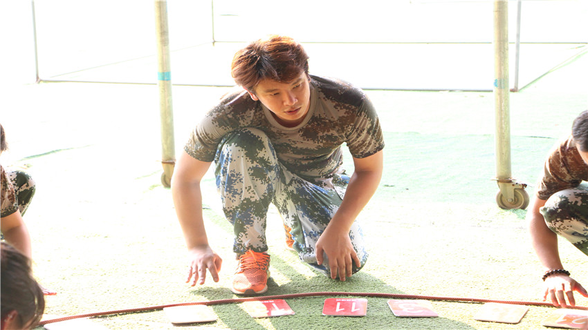 法思醫(yī)療白云五龍山莊拓展基地拓展訓(xùn)練取得圓滿成功