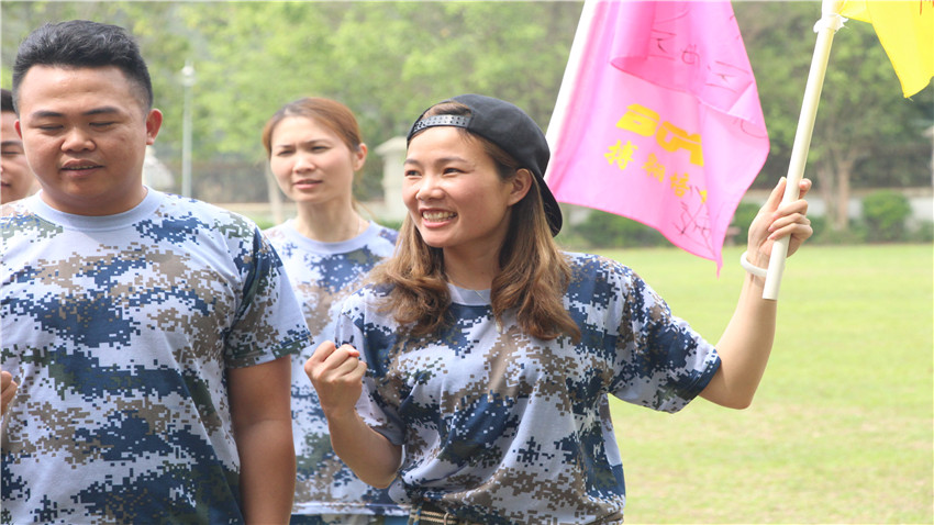 一加地產(chǎn)江門色色環(huán)球影城基地團隊拓展訓練順利進行