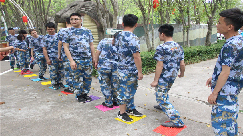 一加地產(chǎn)江門色色環(huán)球影城基地團隊拓展訓練順利進行