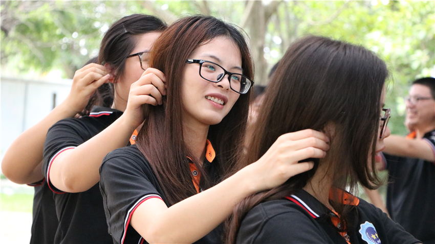 戶外拓展訓(xùn)練破解團(tuán)隊(duì)溝通障礙問題