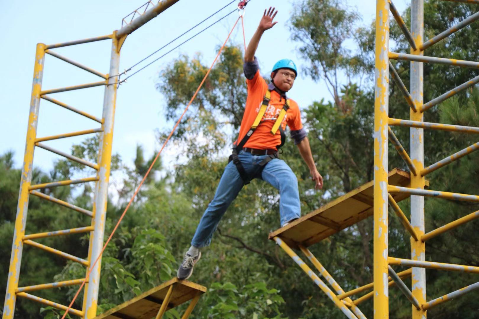 團(tuán)建定制|IT企業(yè)員工少交流的通病，怎樣使新舊員工快速建立信任？