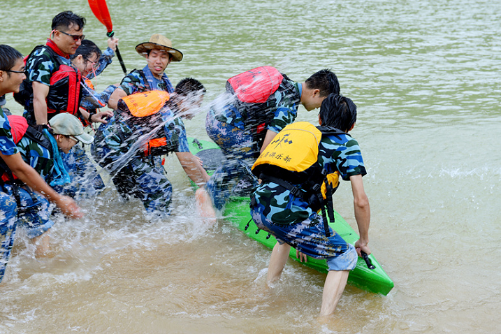 百舸爭流——皮劃艇