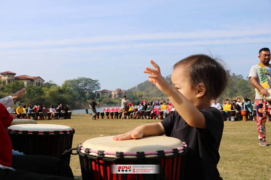 深圳訊得達教育萬綠湖百人非洲鼓拓展團建活動