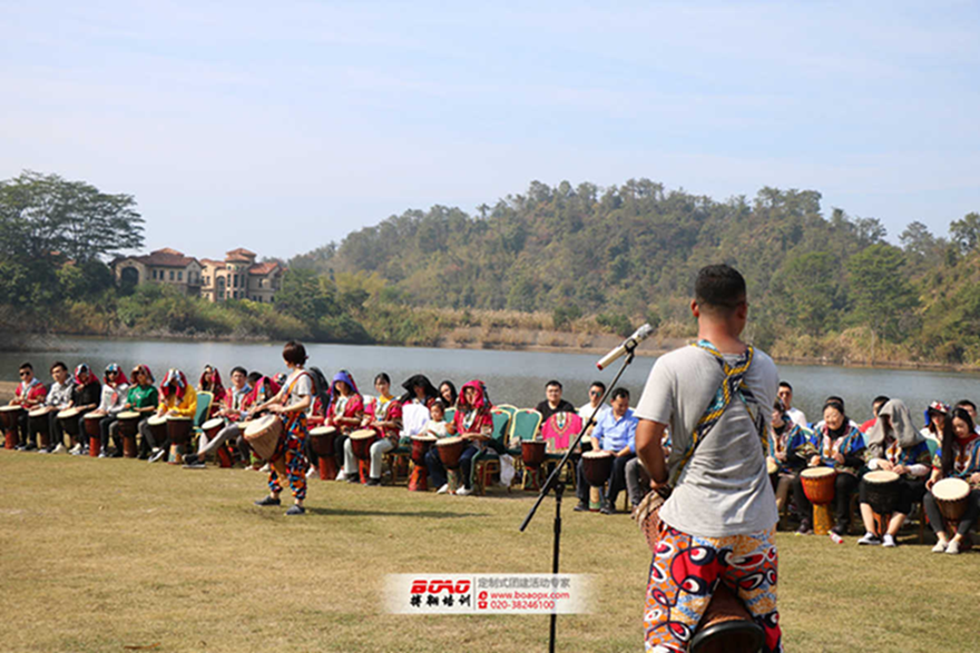 深圳訊得達教育萬綠湖百人非洲鼓拓展團建活動