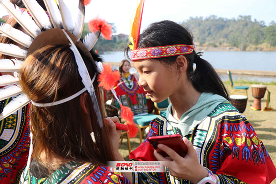 深圳訊得達教育萬綠湖百人非洲鼓拓展團建活動