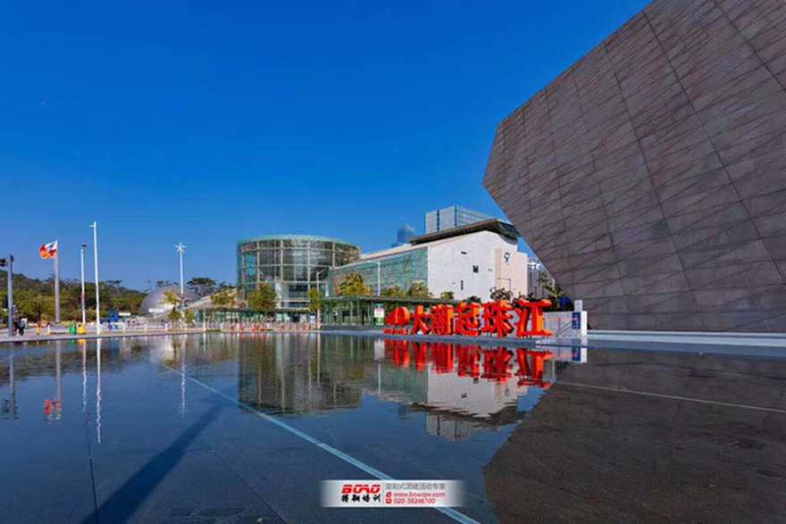 追夢佛開，用汗水澆灌收獲，以實(shí)干篤定前行