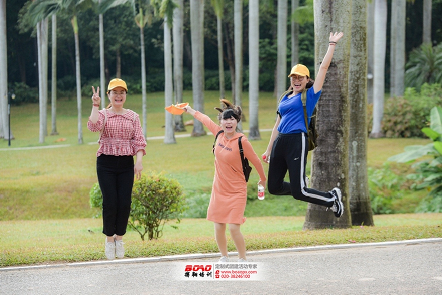 追夢佛開，用汗水澆灌收獲，以實(shí)干篤定前行